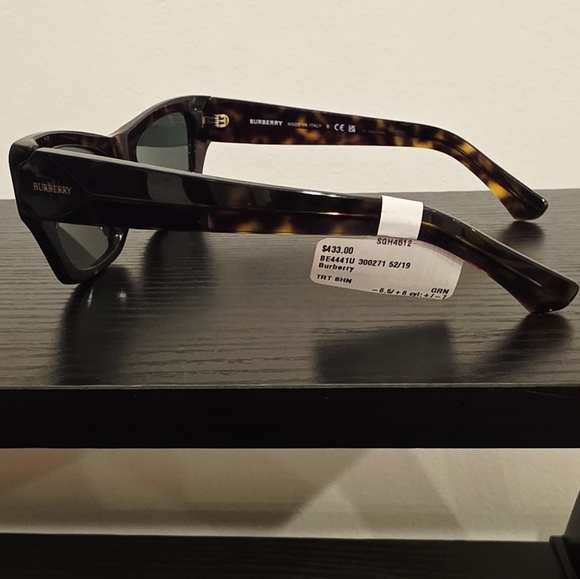 Burberry BE4441U Cat Eye Sunglasses - Dark Brown Lenses NO CASE Made In Italy.